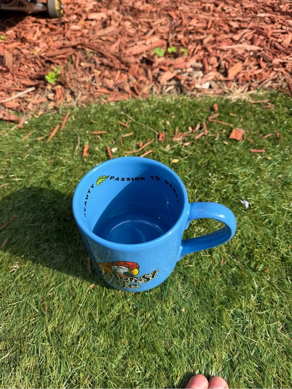 RAINFOREST CAFE Blue Mug with Parrot Graphic
